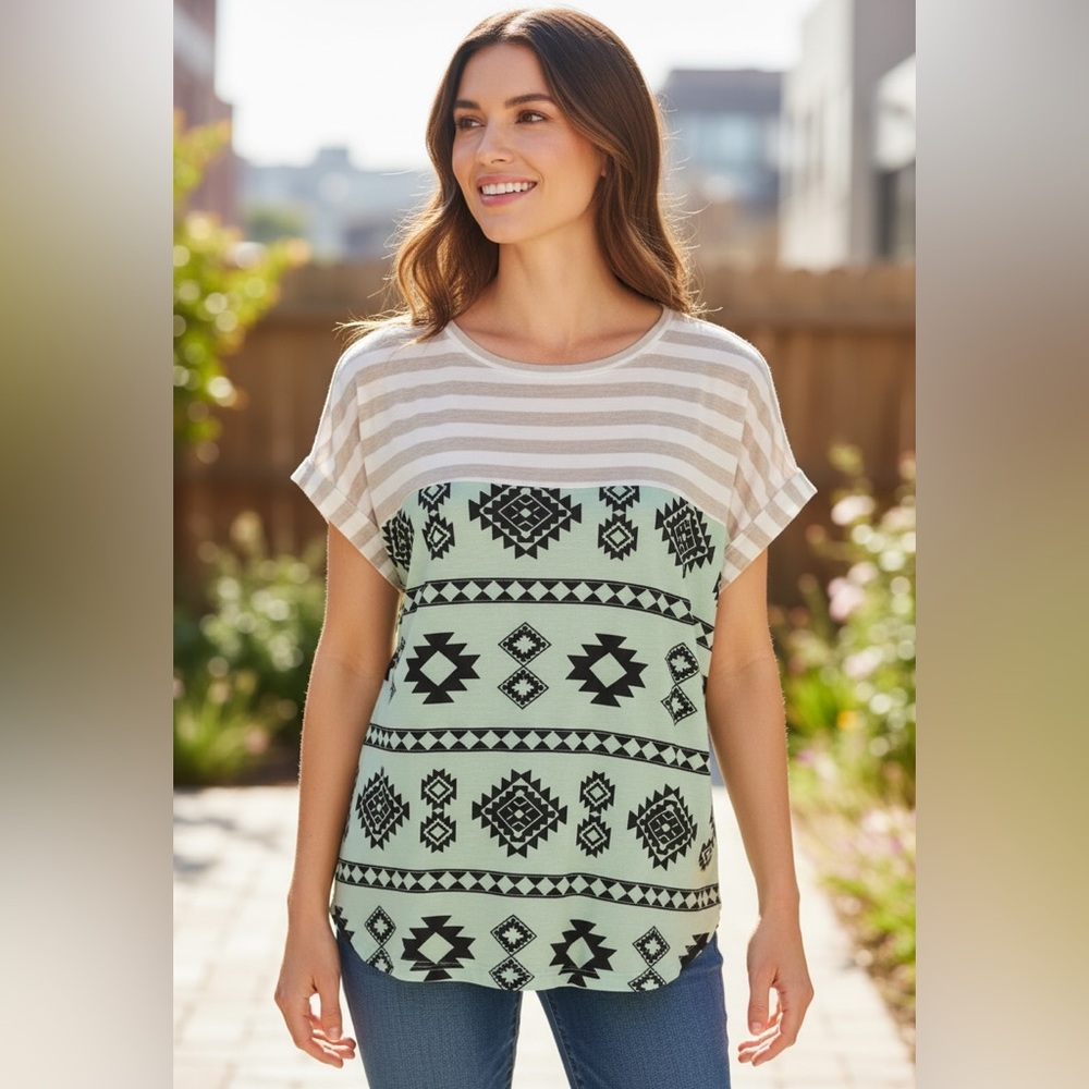 Lularoe Tee, sz S